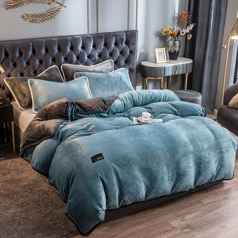 Amorgos Fine Velvet Bedding Set